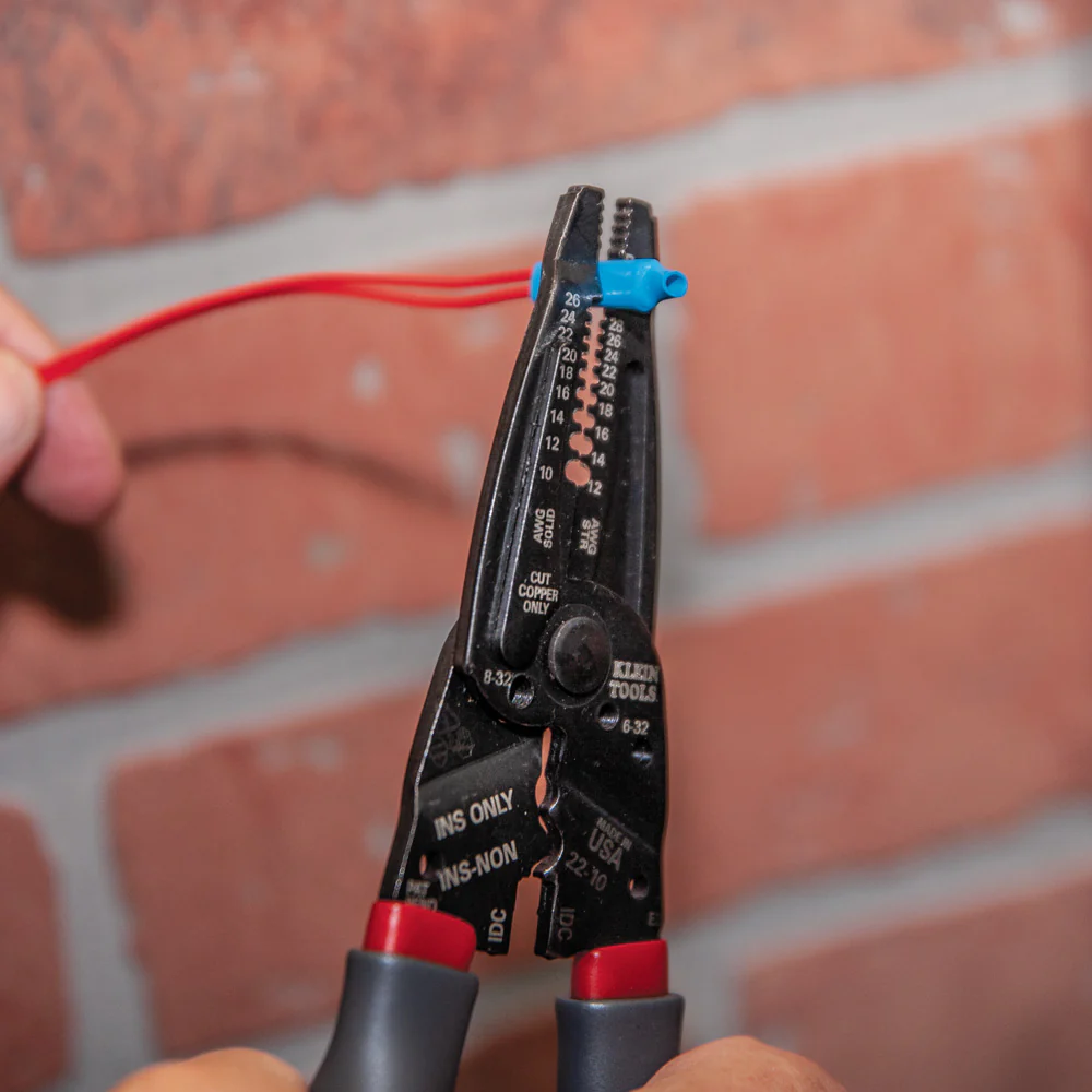 Klein Tools, 1019, Wire Stripper and Crimper Multi Tool, 10-26 AWG solid; 12-28 AWG stranded; Crimps B connectors; Scotchlok® IDC connectors - Image 6