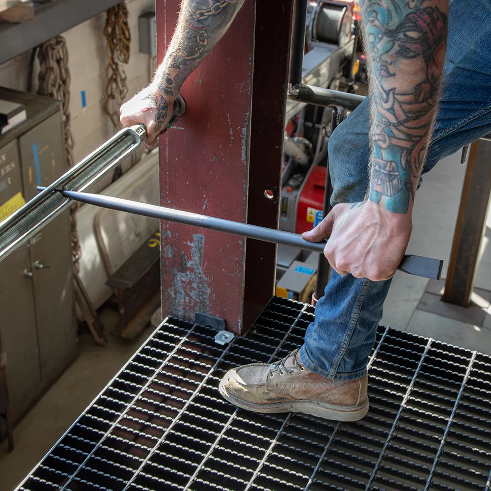 Klein Tools, 3241, Connecting Bar, 30 in; 3/4 in Hex, Straight Chisel-End, Forged Steel - Image 5