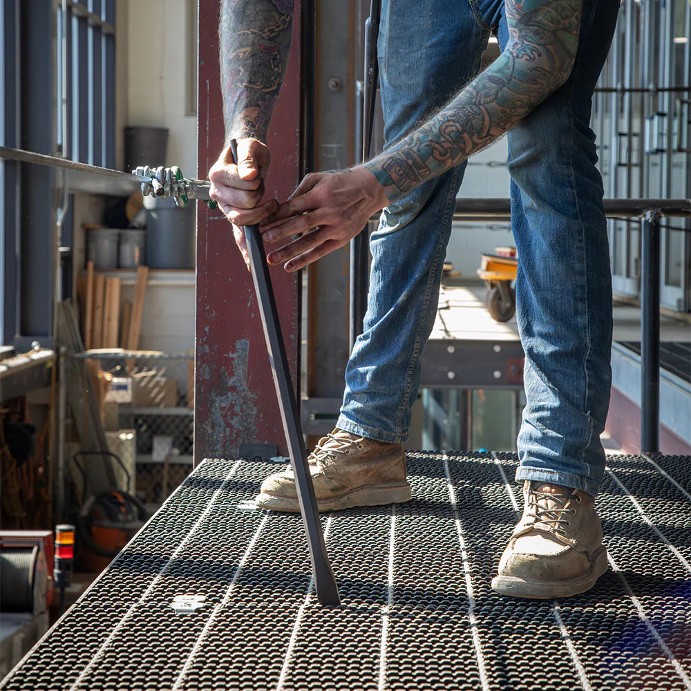 Klein Tools, 3244, Hex Connecting Bar, 24 in; 15° Angle, Forged Steel, Pointed End - Image 7