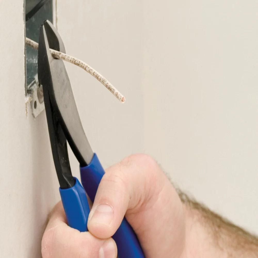 Klein Tools, D2000-48, Diagonal Cutting Pliers, 8 in, Angled Head, High-Leverage, Plastic-Dipped Handles - Image 3